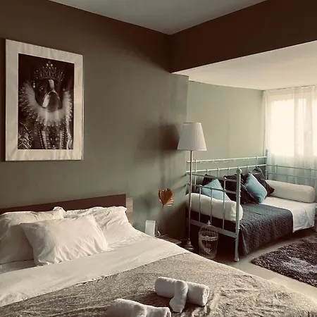 Rainbow Apartment *